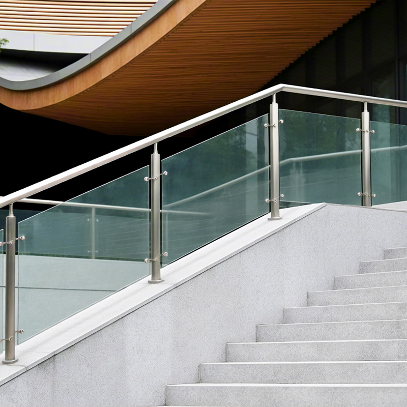 Handlaufbeschläge aus Edelstahl: Glas-Edelstahl-Kombinationen für langlebige, elegante Handlaufsysteme